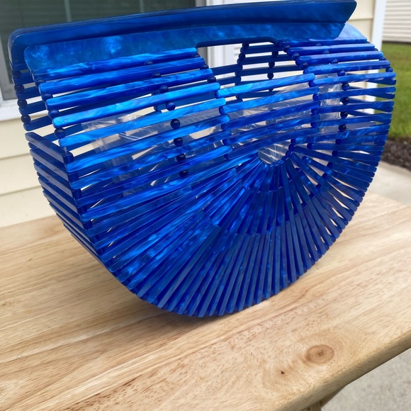 Brand New Acrylic Ark Clutch (Blue ) - Picture 10 of 10